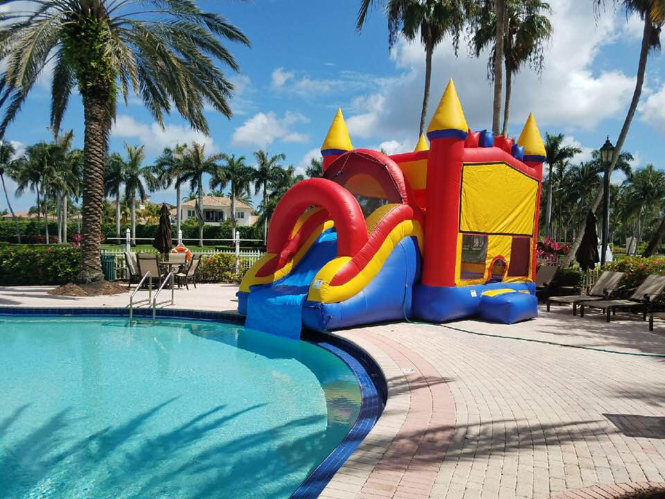 COMBO 5N1 ATTACHED TO THE POOL