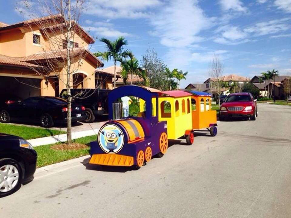 Trackless Train.jpg1