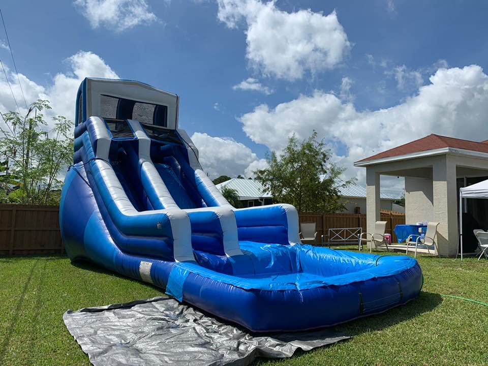 BLUE CRUSH WATER SLIDE 21'