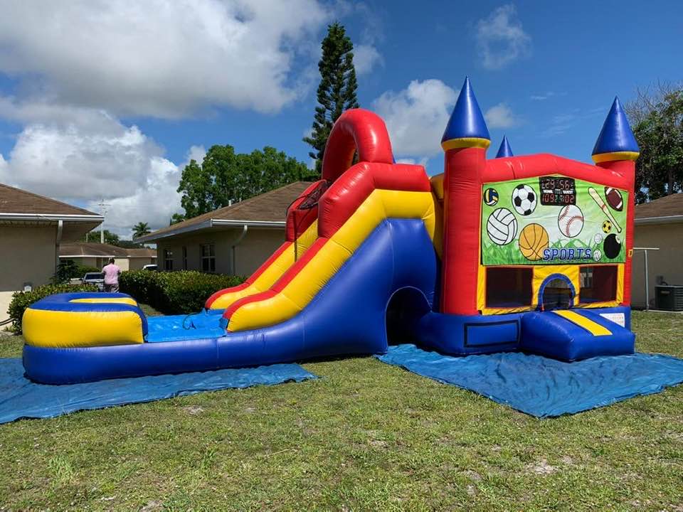 COMBO CASTLE 6N1 MEGA MULTICOLORED  (SPORTS THEME)